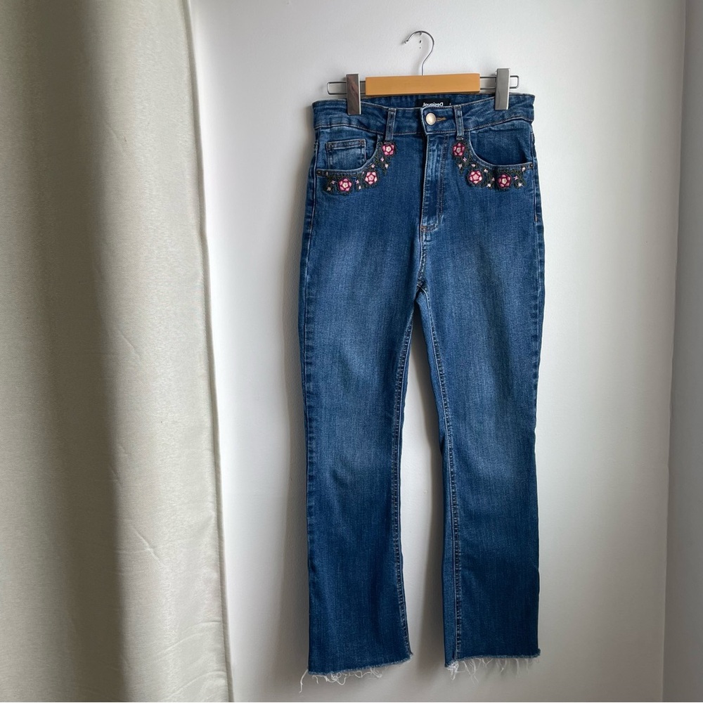 Boho Jeans floral embroidery straigth legs-Desigual- size 38